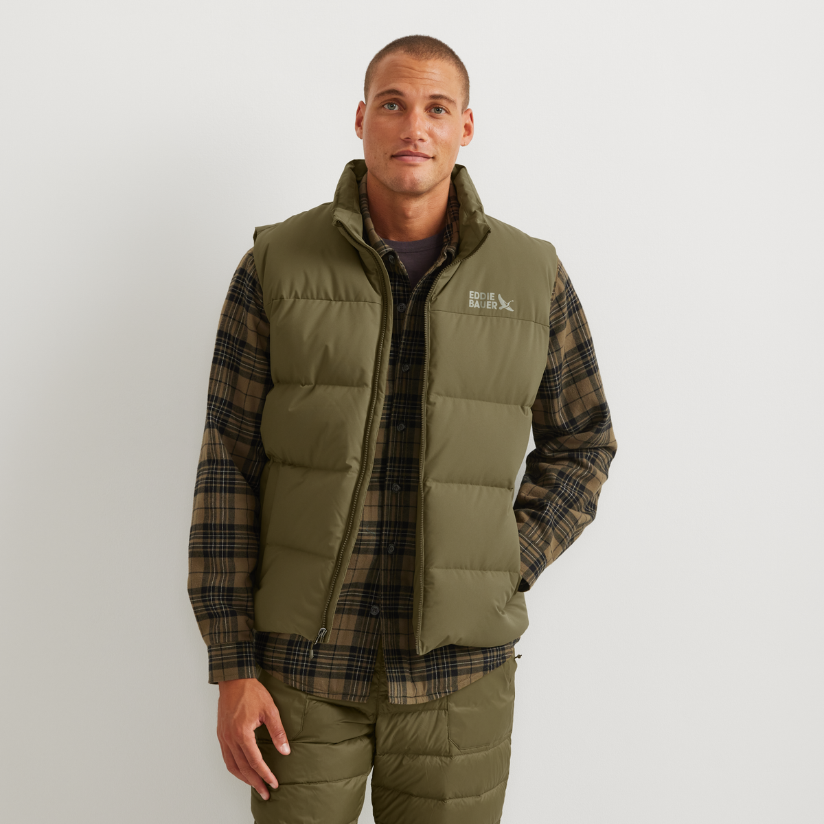 Men's Essential Down Vest